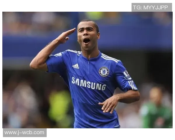 足球衣7号的传奇之路与背后故事揭秘